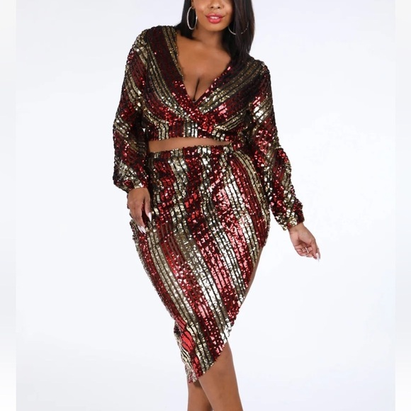 Multicolor Asymmetrical Stripe Sequin Skirt Set
New - Picture 2 of 6